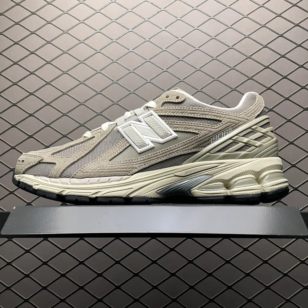💰520 價格調整   純原 New Balance 新百倫 復古休閒跑步鞋 M1906RL 真正原廠資料開發 市售最高品質 原廠網紗 正確卡色皮料衝裁組合 匠心打造 鞋面鞋底工藝極其複雜 難度可想而知 新開獨立私模大底 全網唯一正確做舊