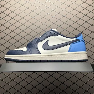 💰650 純原Air Jordan 1 Low AJ1喬1低幫休閒板鞋 CZ0790-400 尺碼：36 36.5 37.5 38 38.5 39 40 40.5 41 42 42.5 43 44 44.5 45 46 47.5 編號：3