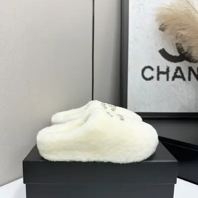 Chanel 香奈兒25Ss秋冬新款 羊毛拖鞋‼️