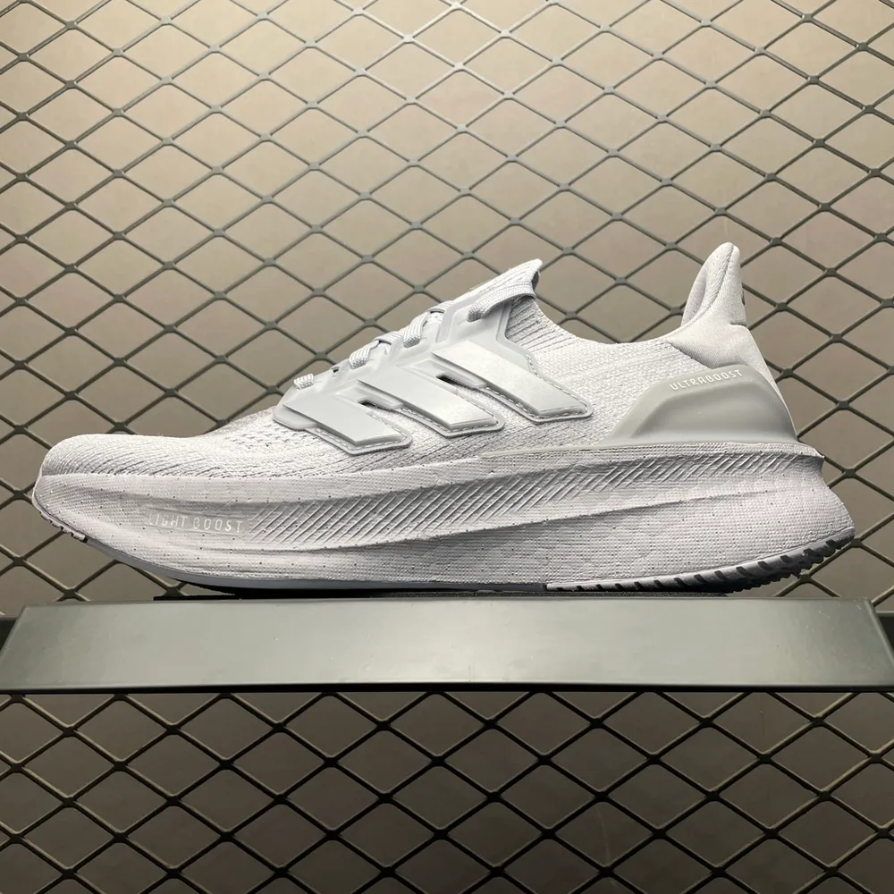 💰569 純原AD 阿迪 Ultra Boost 5 超彈力爆米花中底休閒跑步鞋 IF1481 尺碼：39 40 40.5 41 42 42.5 43 44 44.5 45 46 46.5 47 48 編號：27TDEE101