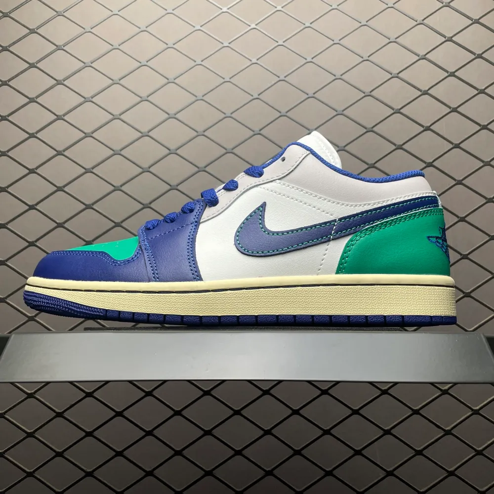 💰569 純原Air Jordan 1 Low AJ1喬1低幫 553558-147 目前市售最高品質出貨 原鞋開發 平臺訂單專用代工流水線打造 一眼zp既視感 尺碼：40 40.5 41 42 42.5 43 44 44.5 45 46