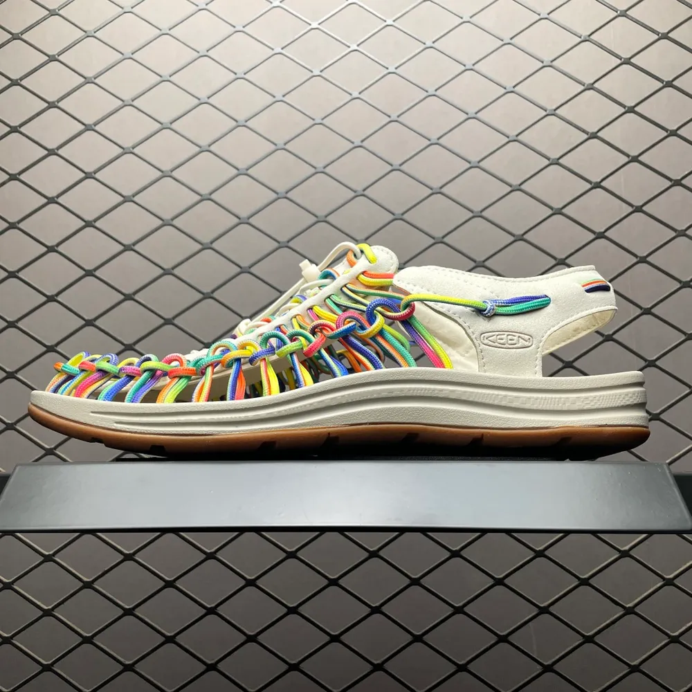 💰519  純原 原廠訂單 美國人氣戶外休閒鞋品牌 Keen 科恩 Uneek 平底戶外涼鞋 編織彈力溯溪涉水鞋 尺碼:  36 37 38 38 39 40 41 42 43 44 45