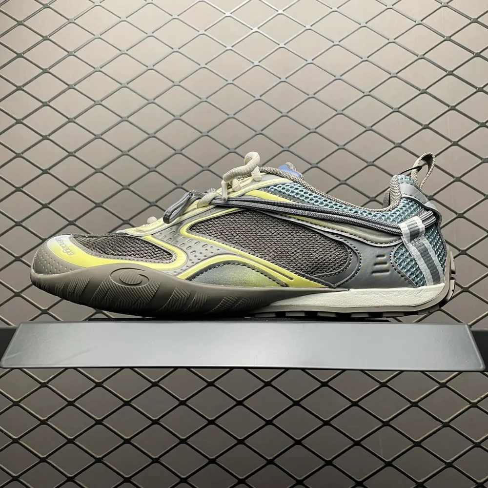 💰670 純原Balenciaga 巴黎世家 Radar 低幫運動休閒鞋 865703 官方原配套鞋盒 防塵紙配套齊全 尺碼：35 36 37 38 39 40 41 42 43 44 45 46 編號：35UFTT101