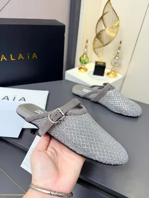 Alaia·阿萊亞⛳️🔥超火的一款平底芭蕾舞漁網紗面鑲鑽款平底單鞋🩰！
