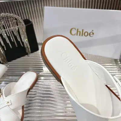 💥【2024/Chloe（克洛伊）拖鞋】：舒適時尚的選擇👟