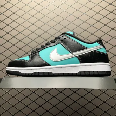 純原版本 Diamond Supply Co. X Nike SB Dunk Low Pro " Tiffany " 美國西海岸潮牌聯名款 芙尼藍 鑽石 304292-402 國內一線頭部大廠出品 全新楦頭 知名廠牌同源 品質毋庸置疑 實拍