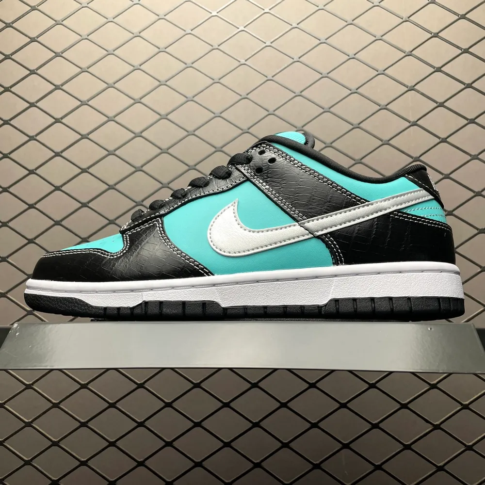 純原版本 Diamond Supply Co. X Nike SB Dunk Low Pro " Tiffany " 美國西海岸潮牌聯名款 芙尼藍 鑽石 304292-402 國內一線頭部大廠出品 全新楦頭 知名廠牌同源 品質毋庸置疑 實拍