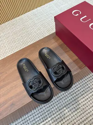 2025🆕[皮面P590福利新品厚底GuCci互扣式刺繡大G橫帶穆勒鞋 🆕原版一比一複製，最高版本🆙👏🔥所有材質細節均與YB一致💪👍 常年做貨。