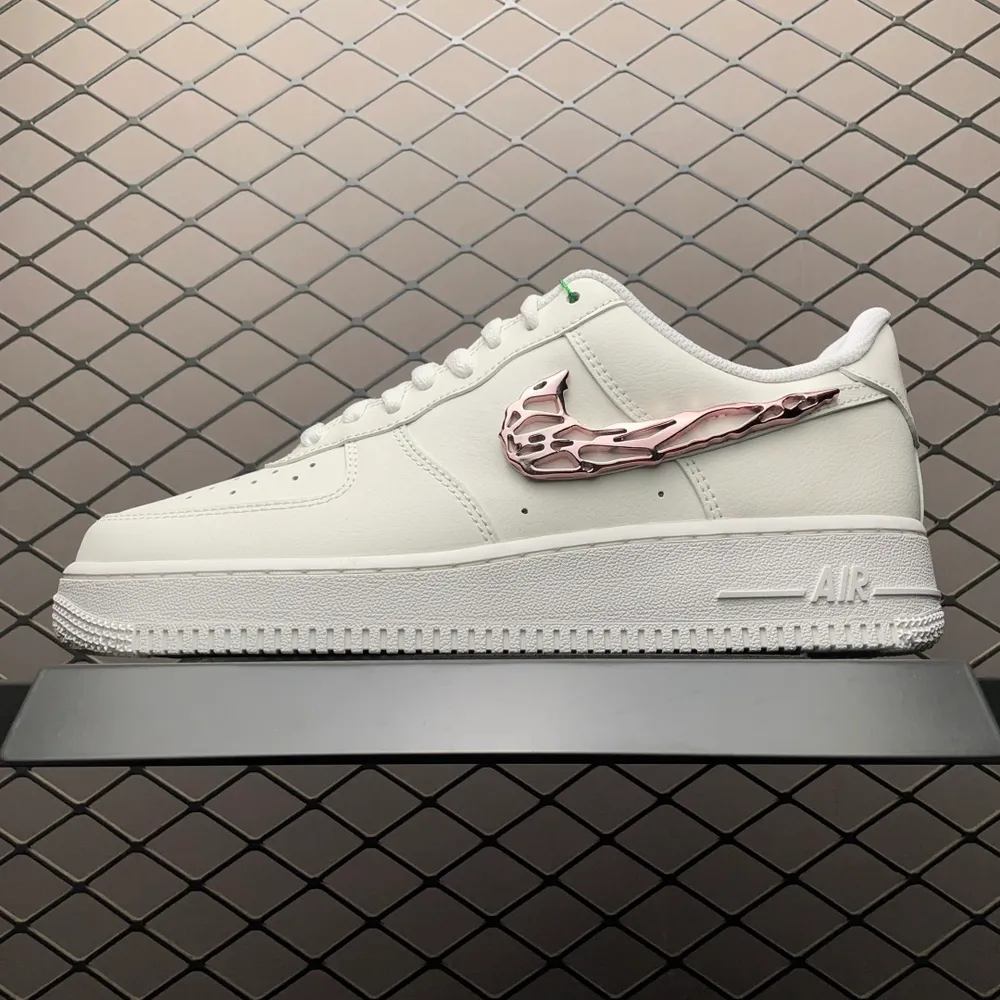 💰550 純原NK Air Force 1 Low 空軍一號低幫休閒板鞋 IF1686-161 原廠衝刀皮料切割乾淨 無任何毛邊 打造純正空軍 全掌內建蜂窩氣墊 原盒配件 原廠中底鋼印、拉幫完美 全套原楦原模傾力打造完美版型 尺碼：36 