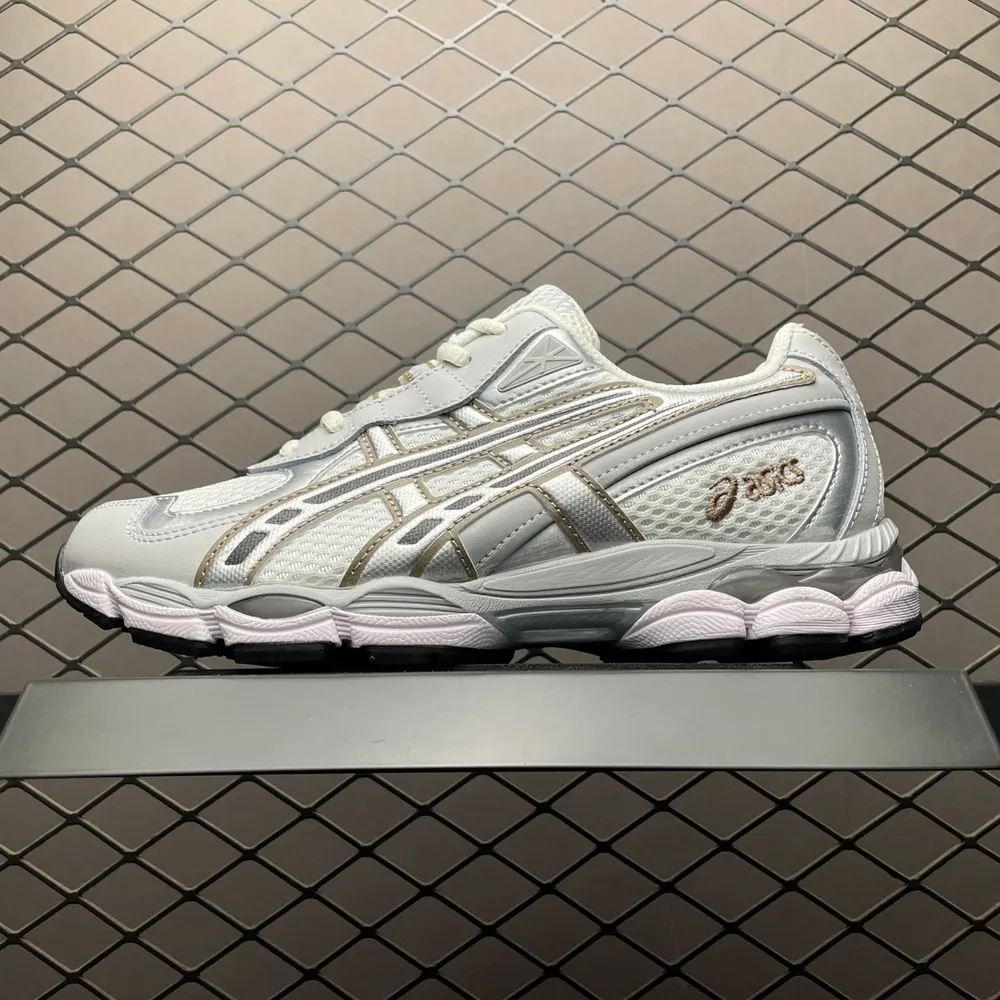 💰550 純原Asics 亞瑟士 GEL-NYC 低幫運動休閒跑步鞋 1203A542-100 尺碼：36 37 37.5 38 39 39.5 40 40.5 41.5 42 42.5 43.5 44 45 編號：25TDEF23