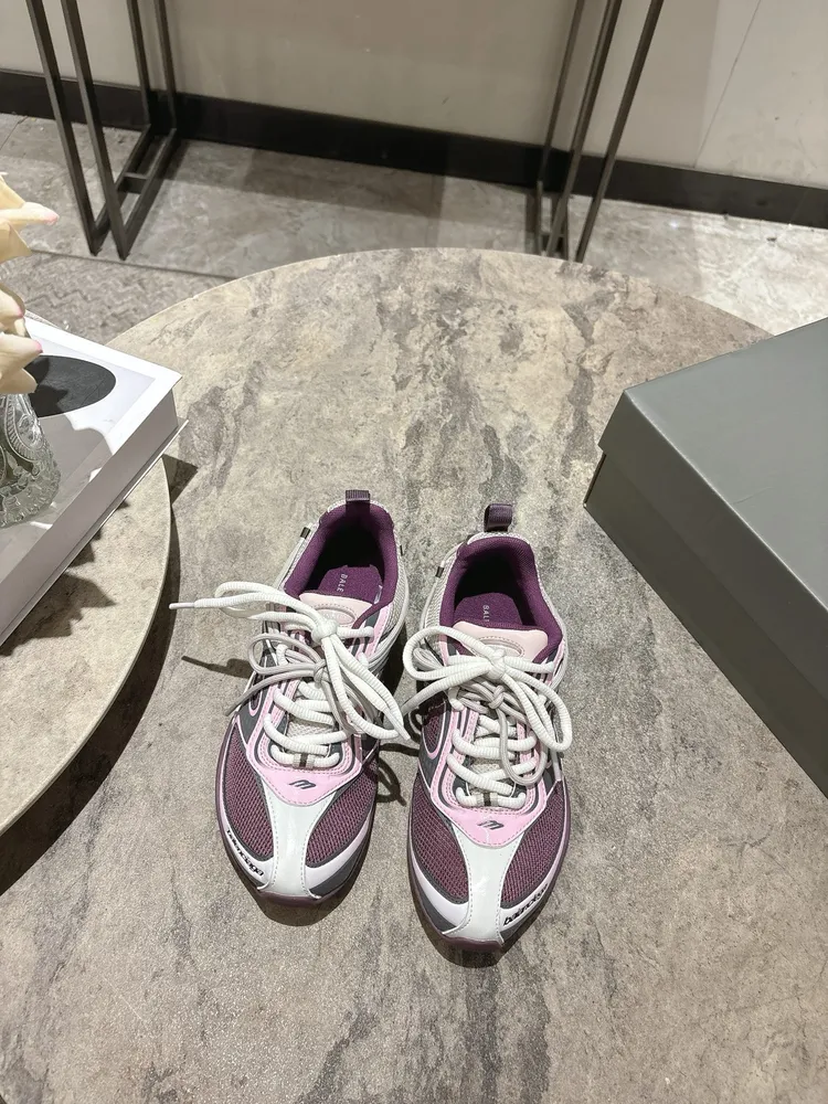 Balenciaga新款Rader系列