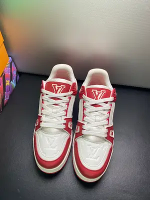 ￼ 特價600。不退不換，男款40/1