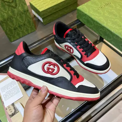 頂級版本，定型效果十足，秒殺市場軟踏踏的普通做法，💣💣💣Gucci2023早春古馳G家 最新爆款MAC80 運動鞋 情侶款 休閒 復古 做舊 髒髒鞋 小髒鞋 小白鞋🌸🌸🌸 原版購入開發 做貨 古馳MAC80全新爆款系列 精緻小巧