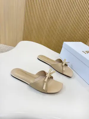 迪家2606新款，碼數:35-43碼，出廠價570（皮底加40）