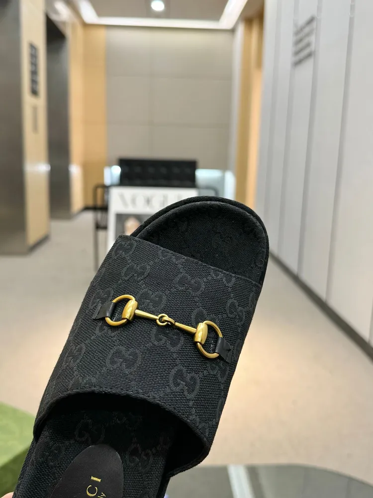 🔥【p600】全年出貨，古家最新限量厚底拖鞋 。頂級品質發售 購入正品開發 . 材質.工藝與原版一致