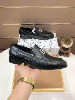 出廠💰DG頂級🔍🔍男士新款皮鞋🚹專櫃同步發售⚠鞋面義大利進口牛皮面，全進口牛皮內裡，進口配件💪💪，完全1⃣️比1⃣️復刻🇮🇹💪💪，⚠鞋底：原廠特供原版底，獨家活動成型底超級舒適，⚠原廠跟單貨，🔍🔍高品質，可隨意進出專