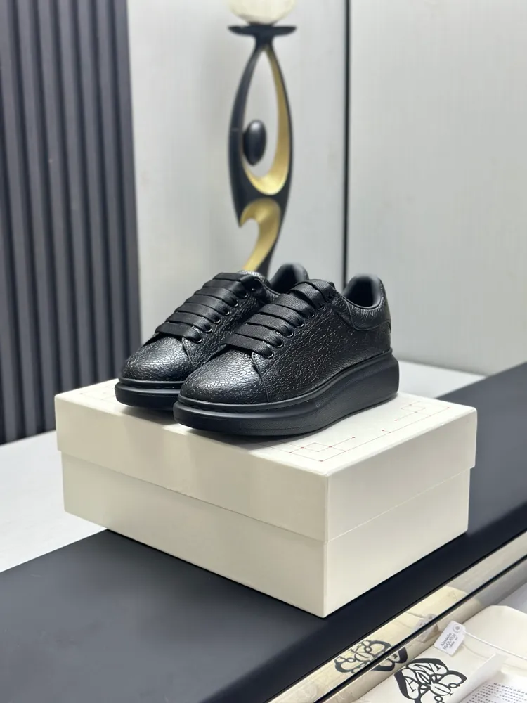 出廠¥💰670(🥇頂級版本🥇)。 全新升級經典麥坤小白鞋,