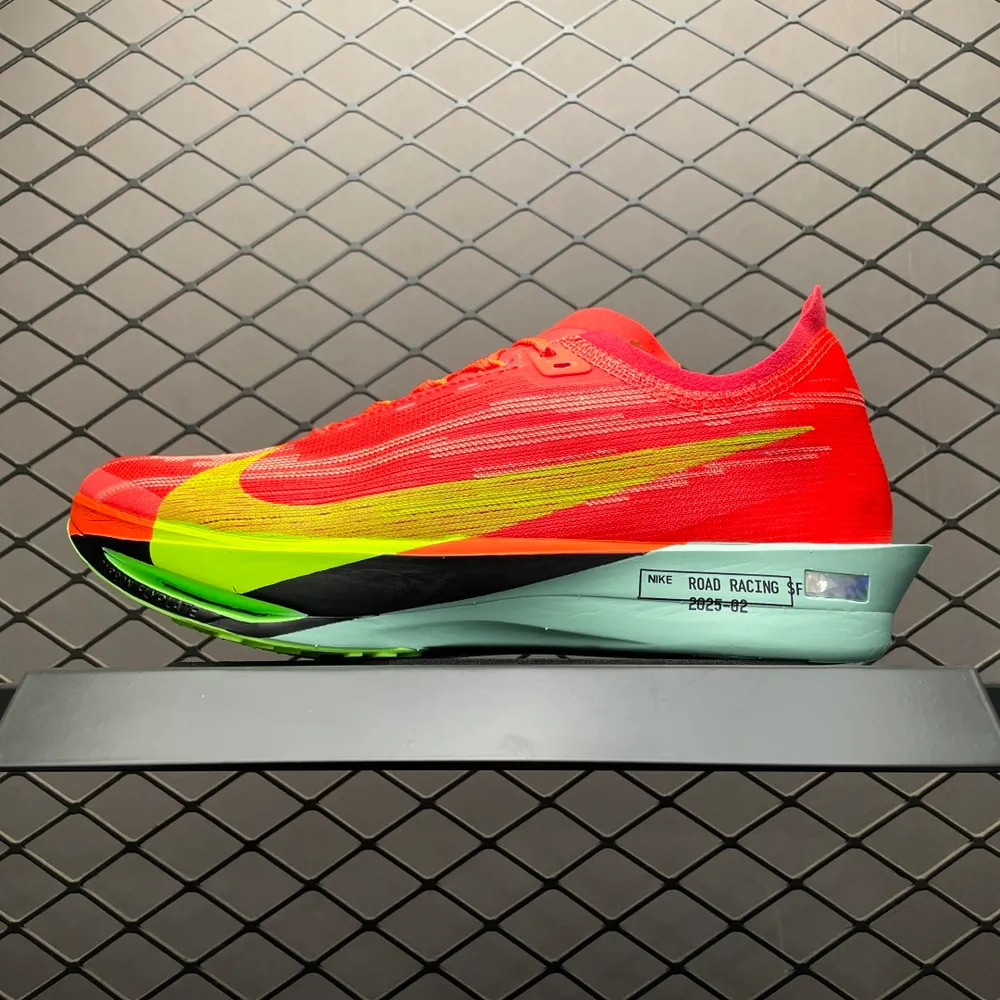 💰550 純原NK Zoomx Streakfly 2 網面透氣跑步鞋 HF6416-600 尺碼：38.8 39 40 40.5 41 42 42.5 43 44 44.5 45 編號：25TDEFJ