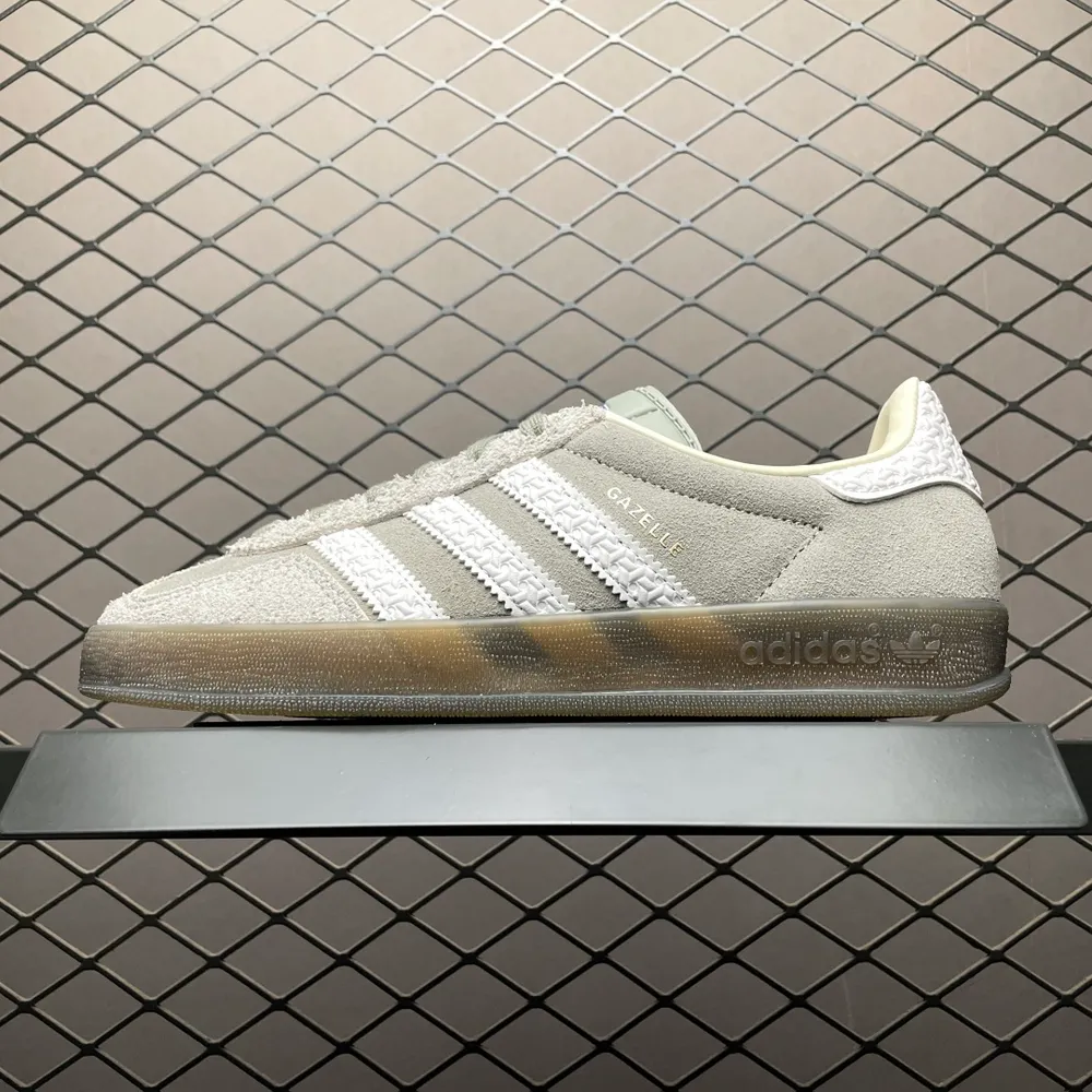 💰510   AD 阿迪 Gazelle Indoor 低幫休閒板鞋 IF1807 大廠支線出品 外貿平臺走量先鋒版本 尺碼：36 36.5 37 38 38.5 39 40 40.5 41 42 42.5 43 44 44.5 45 編