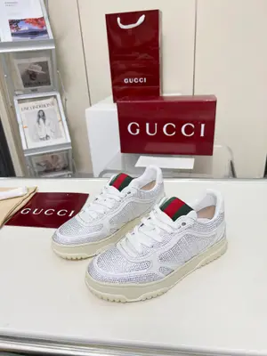 配碼:  女35-40