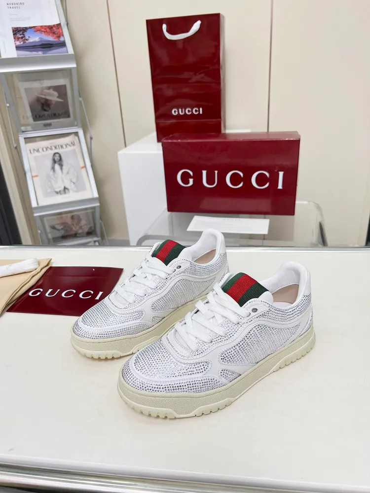 配碼:  女35-40