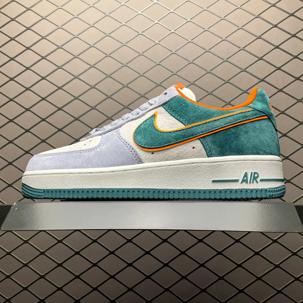 💰600 純原NK Air Force 1 空軍一號低幫休閒運動板鞋 LF8989-888 尺碼：36 36.5 37.5 38 38.5 39 40 40.5 41 42 42.5 43 44 45 編號：29YEFF33