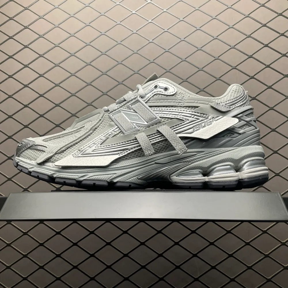 💰620 純原 New Balance 新百倫 復古休閒跑步鞋 M1906AG 真正原廠資料開發 市售最高品質 原廠網紗 正確卡色皮料衝裁組合 匠心打造 鞋面鞋底工藝極其複雜 難度可想而知 新開獨立私模大底 原廠中底布 全網唯一正確做舊組
