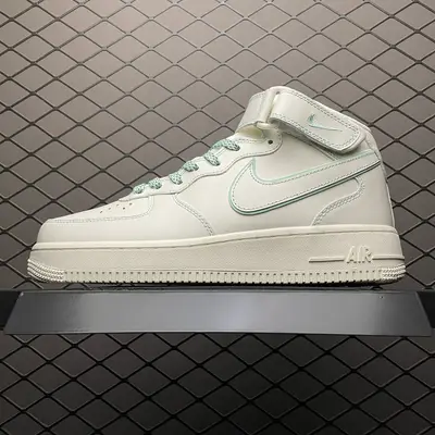 💰600 純原NK Air Force 1'07 空軍一號中幫運動休閒板鞋 BY6899-695 尺碼：36 36.5 37.5 38 38.5 39 40 40.5 41 42 42.5 43 44 45 編號：29YEFF33