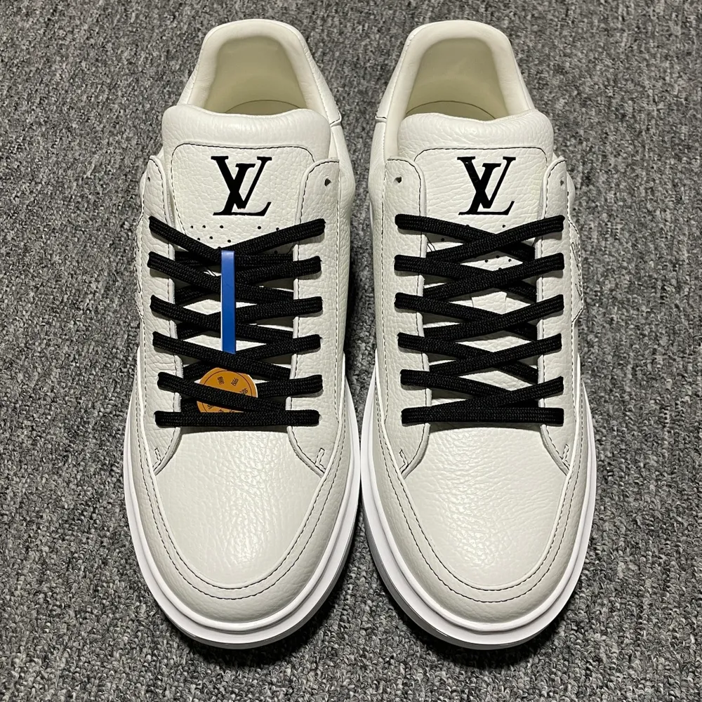 Louis Vuitton LV 路易威登 Beverly Hills 低幫休閒板鞋 海淘代購同渠道品質 高階零售 外貿充正專供 原版購入開發 ZP級全套包裝 完美楦型 正確卡色 大底TPU 質感媲美原版 細節與原版一致 請注意區分市面通貨