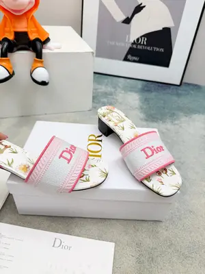 CD•迪奧女士老花刺繡皮底拖鞋升級版💫，