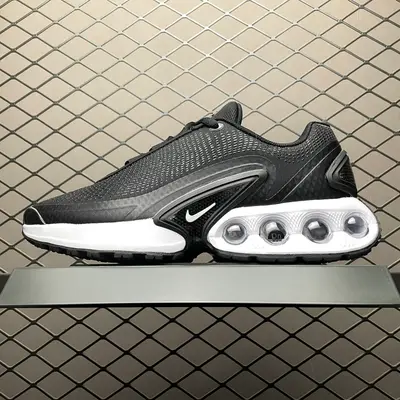 💰550 純原NK Air Max Dn 氣墊跑鞋 HQ3732-411 新版本出貨 全新鞋款在同側採用了圓柱倉式的設計，不僅有防滑耐磨性功能，還搭配了周圍一圈柔軟的泡棉材質，提供全新的複合腳感八成還是泡棉腳感 尺碼：36 37 38 3
