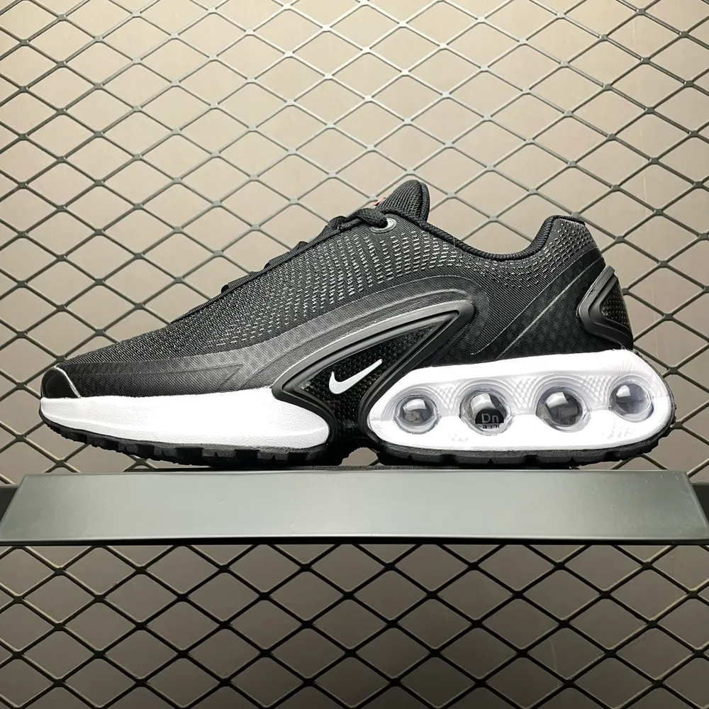 💰550 純原NK Air Max Dn 氣墊跑鞋 HQ3732-411 新版本出貨 全新鞋款在同側採用了圓柱倉式的設計，不僅有防滑耐磨性功能，還搭配了周圍一圈柔軟的泡棉材質，提供全新的複合腳感八成還是泡棉腳感 尺碼：36 37 38 3