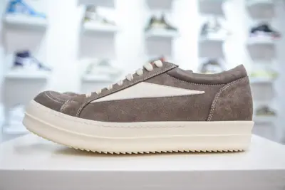 OG純原 Rick Owens Drkshdw 瑞克·歐文斯低幫 摩卡麂皮 時尚運動板鞋 二級市場已經7K以上 平臺客戶隨意賣四位數 RO純原天花板 原版一比一復刻 衝正絕不翻車 還原度達到百分之98以上 原楦開發紙版版型 ZP拆解原版1: