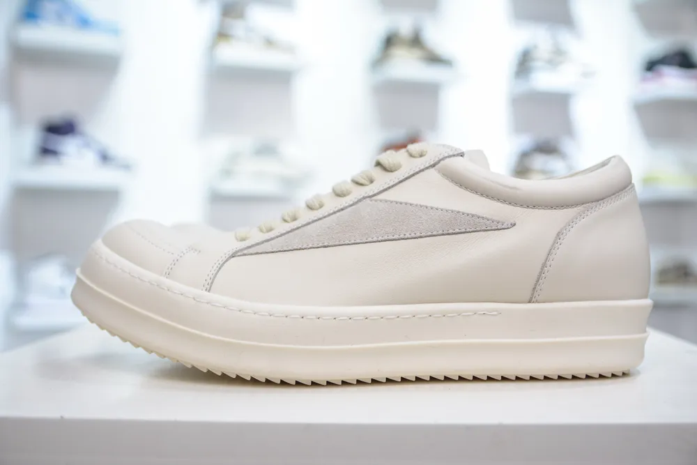 OG純原 Rick Owens Drkshdw 瑞克·歐文斯低幫 白皮面 時尚運動板鞋 二級市場已經7K以上 平臺客戶隨意賣四位數 RO純原天花板 原版一比一復刻 衝正絕不翻車 還原度達到百分之98以上 原楦開發紙版版型 ZP拆解原版1:1