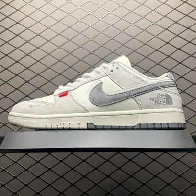 💰650 純原NK Dunk Low 客制款 低幫休閒板鞋 SJ1089-009 尺碼：36 36.5 37.5 38 38.5 39 40 40.5 41 42 42.5 43 44 44.5 45 編號：33YEFFJ
