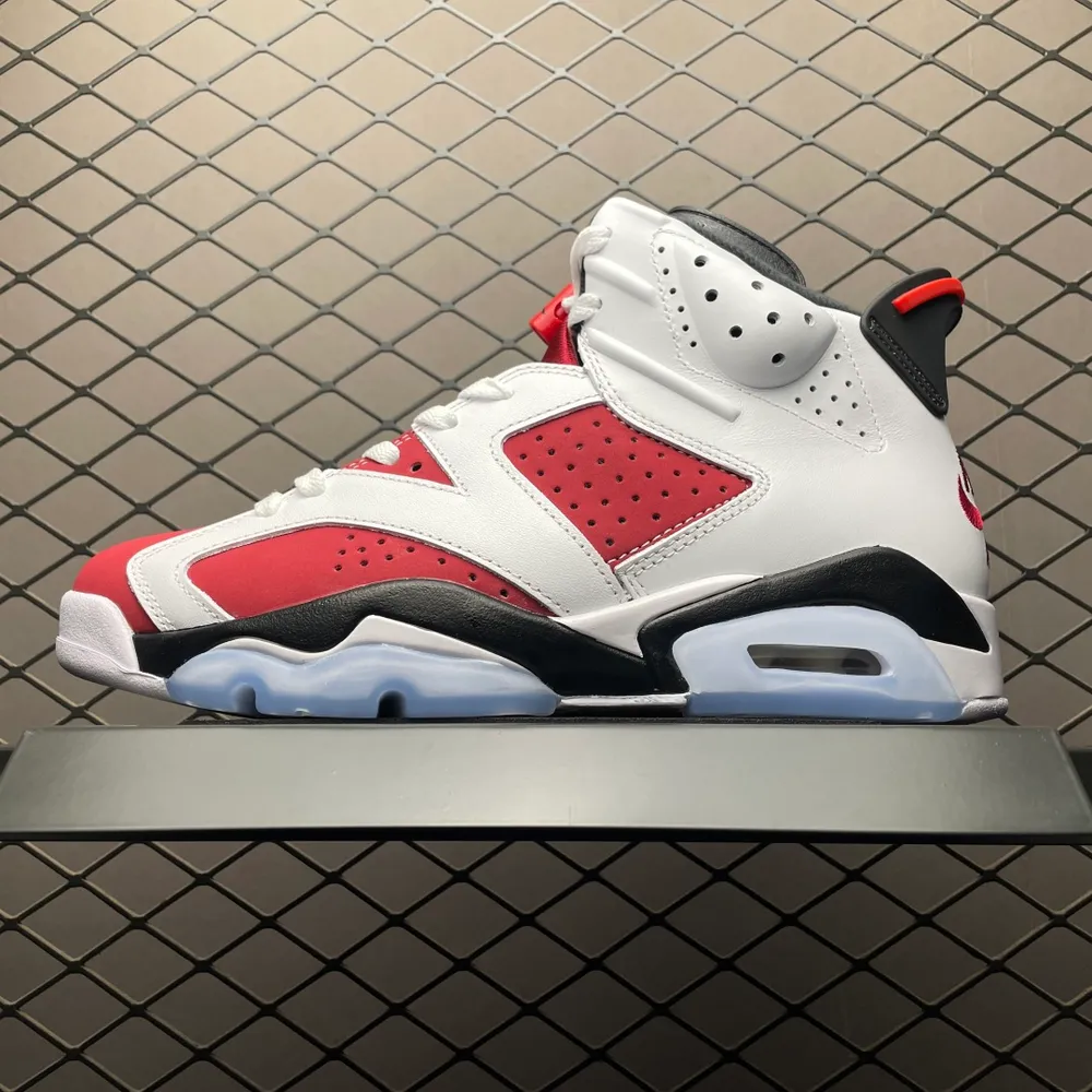 純原 Air Jordan 6 Retro AJ6喬6 男子文化籃球鞋 CT8529-106 原鞋原紙板開發 原廠材料 原檔案資料精美電繡 紙板中底 鋼印 等諸多細節均一一還原 尺碼：40 40.5 41 42 42.5 43 44 44.