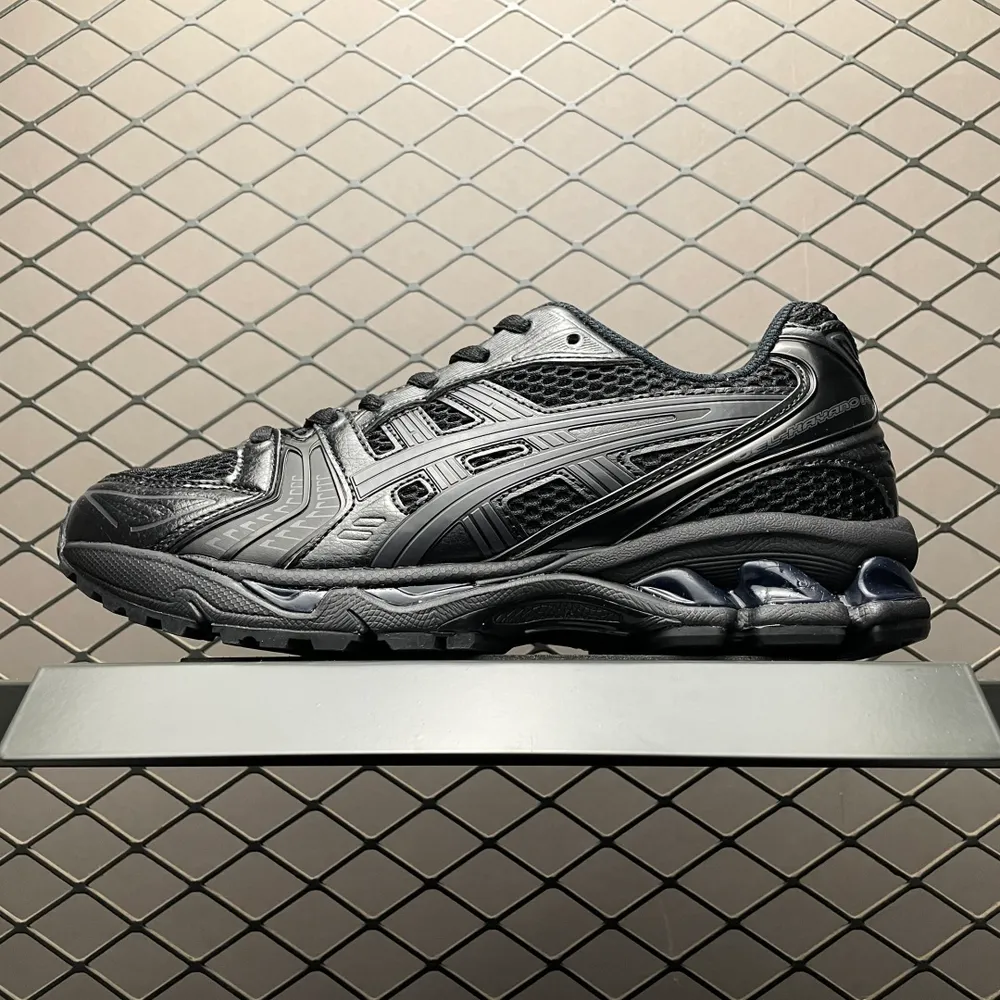 💰569 純原Asics 亞瑟士 GEL-Kayano 14 低幫運動休閒跑步鞋 1201A019-001 平臺專供品質 一箇中底細節區別市面通貨 尺碼：36 37 37.5 38 39 39.5 40 40.5 41.5 42 42.5