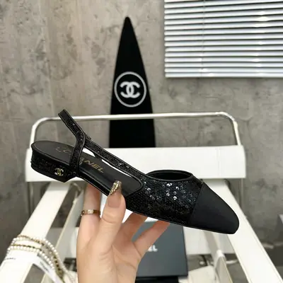 CHANEL  香奈兒平底全系列🌹全明星都喜歡的時尚經典涼鞋                                                    價格660
