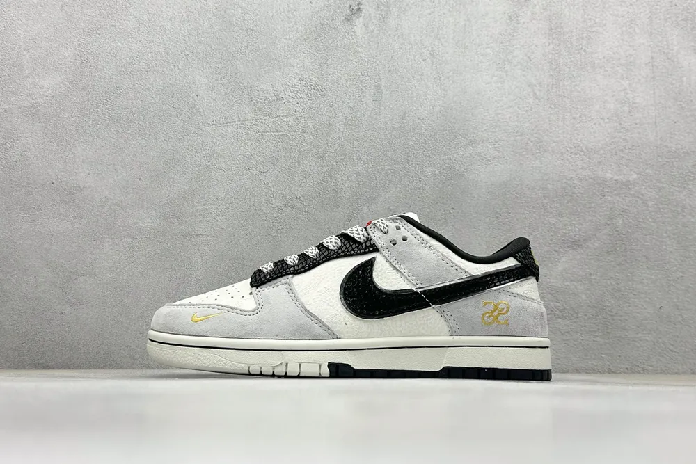 560💰