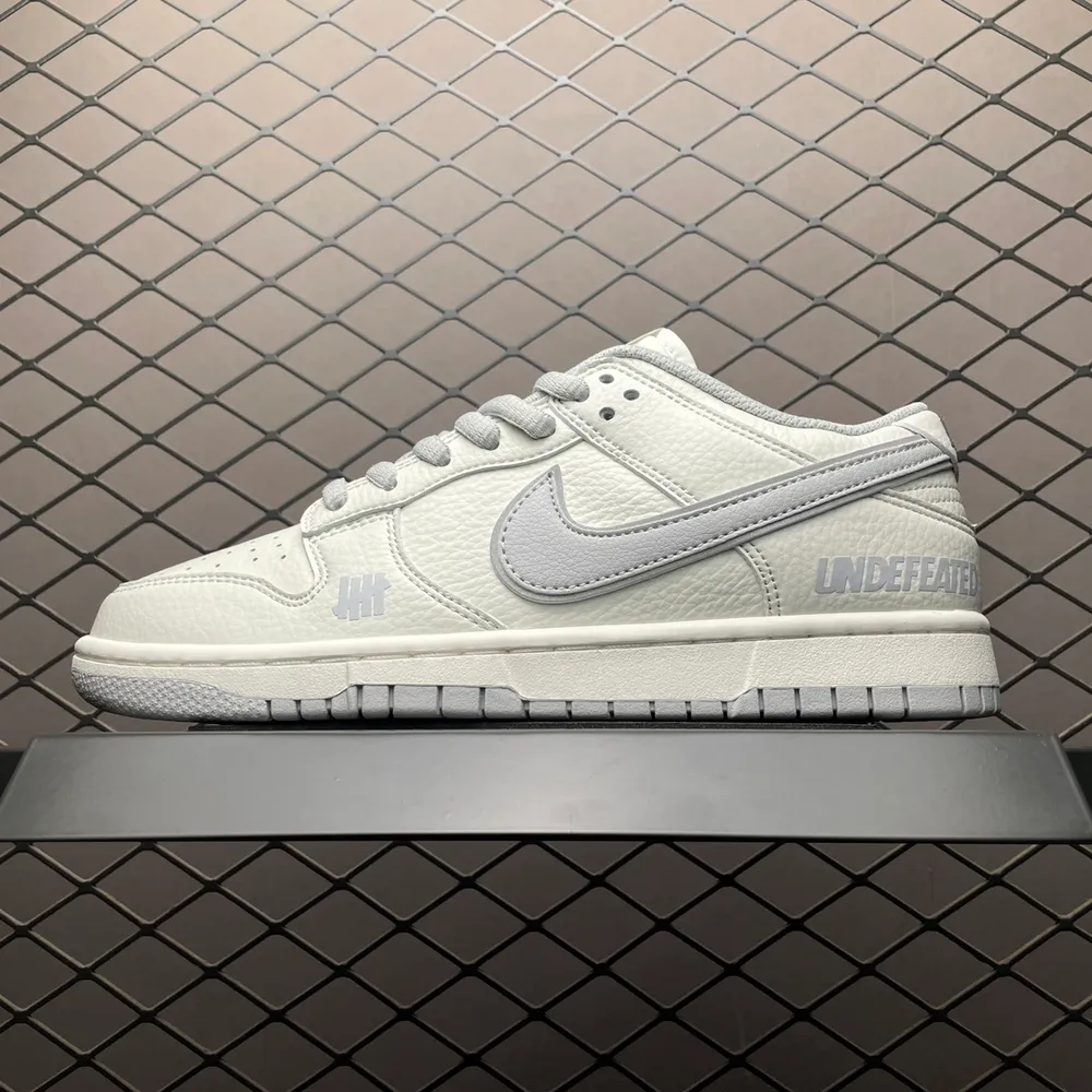 💰640 純原NK Dunk Low 客制款 低幫休閒板鞋 UN1697-622 尺碼：36 36.5 37.5 38 38.5 39 40 40.5 41 42 42.5 43 44 44.5 45 編號：33UEFF37