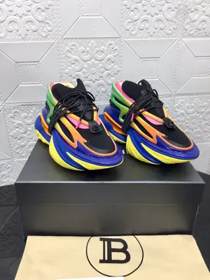 出廠價800 頂級版本 Balmain 巴爾曼2022最新款走秀款老爹鞋！原版開模一比一製做，男女同款情侶款。女碼35-46