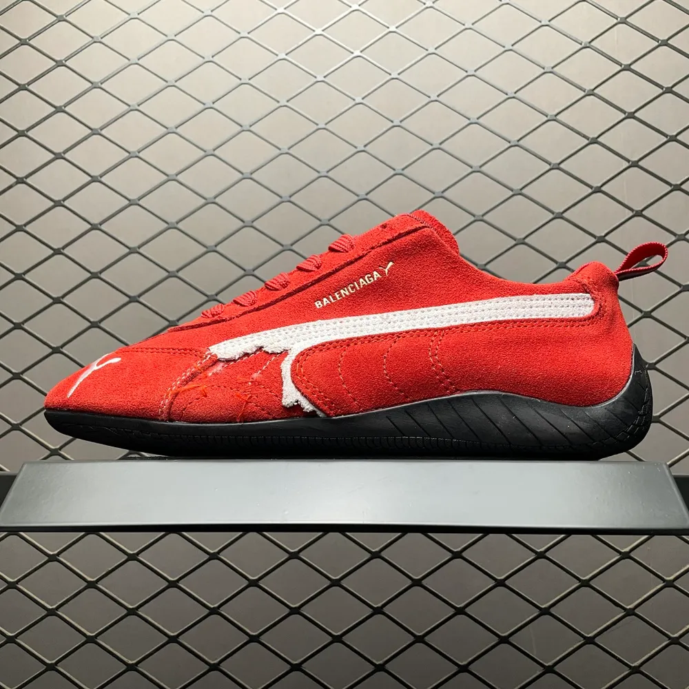 💰550 純原Balenciaga x Puma 彪馬 Speedcat 巴黎世家聯名款低幫休閒鞋 406519-03 尺碼：36 37 38 39 40 41 42 43 44 45 注意⚠️該款線頭為款式設計，非瑕疵！剪掉不允退換 編