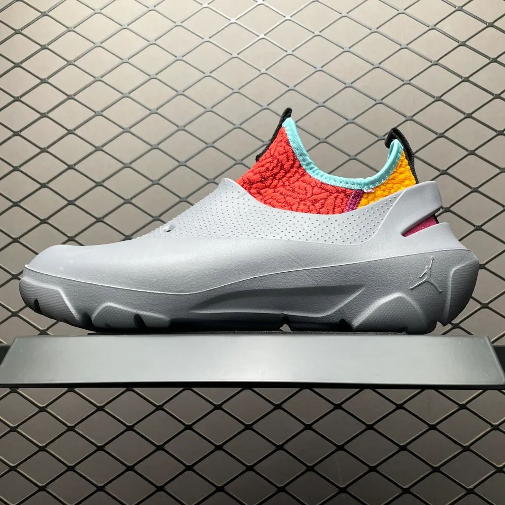 💰450   Jordan System 23 一鞋三穿 套腳休閒涼鞋洞洞鞋 DN4890-066 尺碼：39 40 40.5 41 42 42.5 43 44 44.5 45 46 注意⚠️偏小一碼 編號：15DCBB23