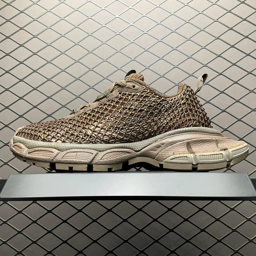 💰820 純原Balenciaga 巴黎世家 3XL 復古老爹鞋 巴黎世家十代 官方全套配件鞋盒 鞋帶 防塵紙配套齊全 尺碼：35 36 37 38 39 40 41 42 43 44 45 46 注意：尺碼偏大 編號：53UFTU75
