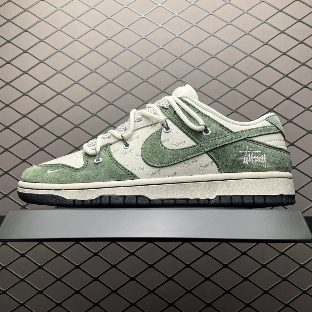 💰660 純原NK Dunk Low 客制款 低幫休閒板鞋 XS1186-105 尺碼：36 36.5 37.5 38 38.5 39 40 40.5 41 42 42.5 43 44 44.5 45 編號：35YEFFJ