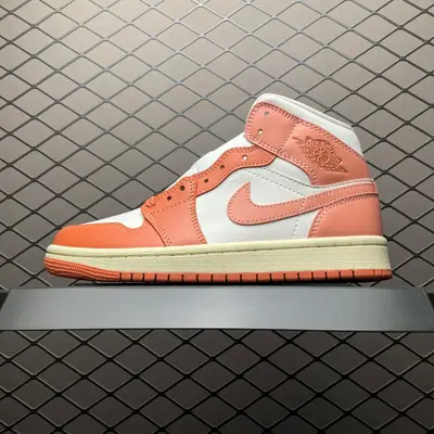 💰620 純原Air Jordan 1 Mid  AJ1喬1中幫文化籃球鞋 BQ6472-180 市售最高品質 原鞋開發 平臺訂單專用代工流水線打造 每一個配色均採購原鞋確認細節 認準細節實拍 尺碼：36 36.5 37.5 38 38.