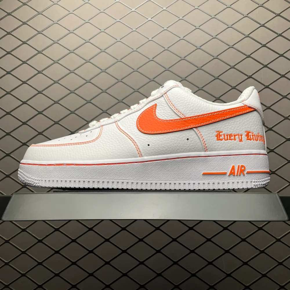 💰610 VLONE x NK Air Force 1 orang 白橙 聯名款空軍一號低幫休閒板鞋 AA5360-100 外貿大廠純原生產線出品 原楦頭原紙板 打造純正空軍專注外貿渠道  採用頭層皮革鞋面材質 內建全掌真氣墊  原盒配件