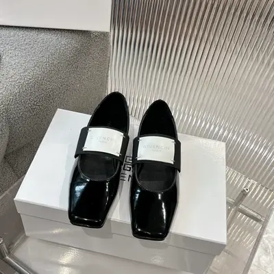 Given chy｜紀梵希 25𝐬𝐬