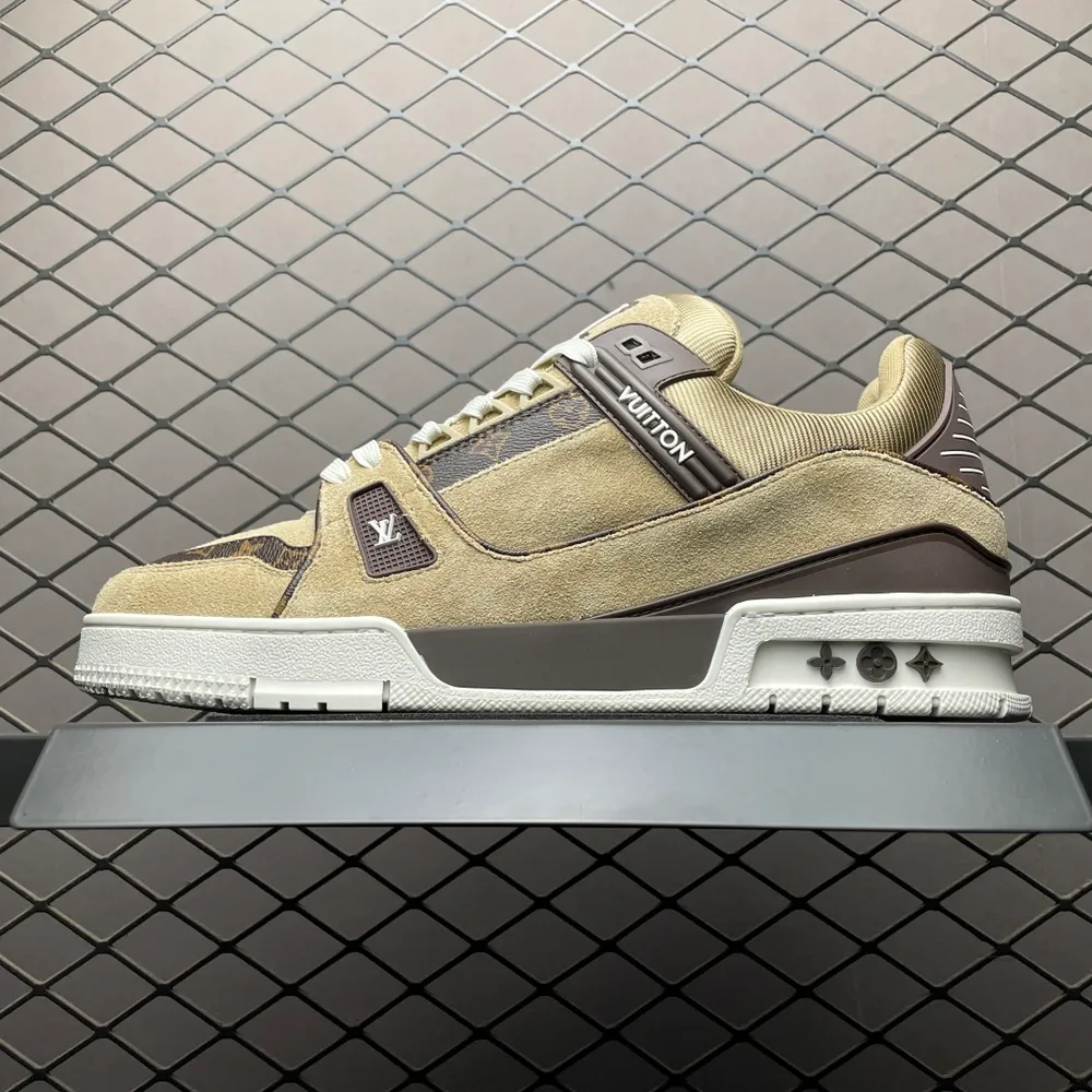 Louis Vuitton 路易威登 LV Trainer 低幫休閒板鞋 海淘代購同渠道品質 高階零售 外貿充正專供 原版購入開發 ZP級全套包裝 完美楦型 正確卡色 大底TPU 質感媲美原版 細節與原版一致 請注意區分市面通貨材 尺碼：3