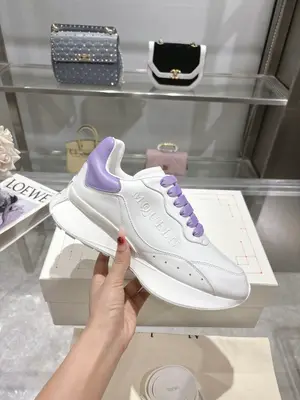 ALEXANDER MCQUEEN/亞歷山大麥昆 2025春夏新款Sprint運動情侶款 鞋側面飾有時尚個性字母seal Logo標誌 牛皮工藝 羊皮內裡 牛皮墊腳透氣防掉色. 原版1:1大底，最新精美全套包裝 另配有一幅鞋帶 35-45